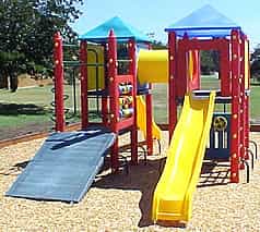 commercial playground structures 